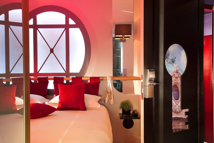 secret de paris hotel room